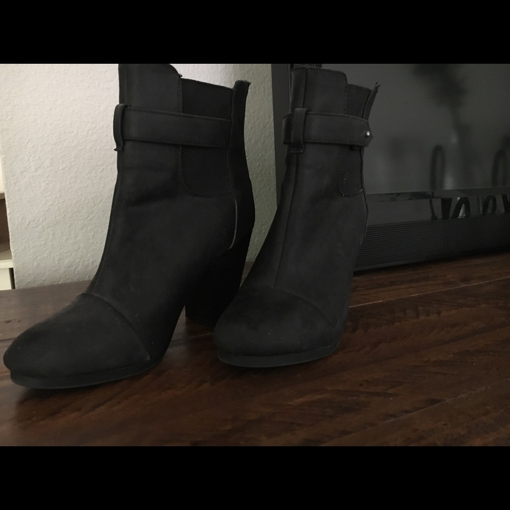 Ankle High Black Booties!
